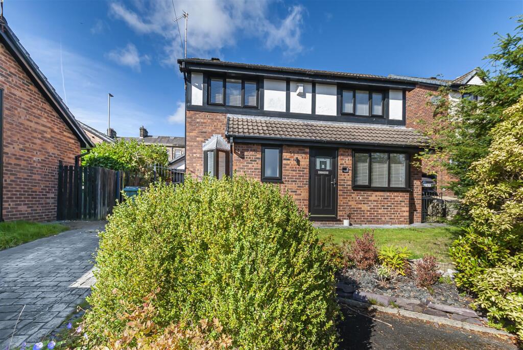 Main image of property: Moray close, Ramsbottom, Bury
