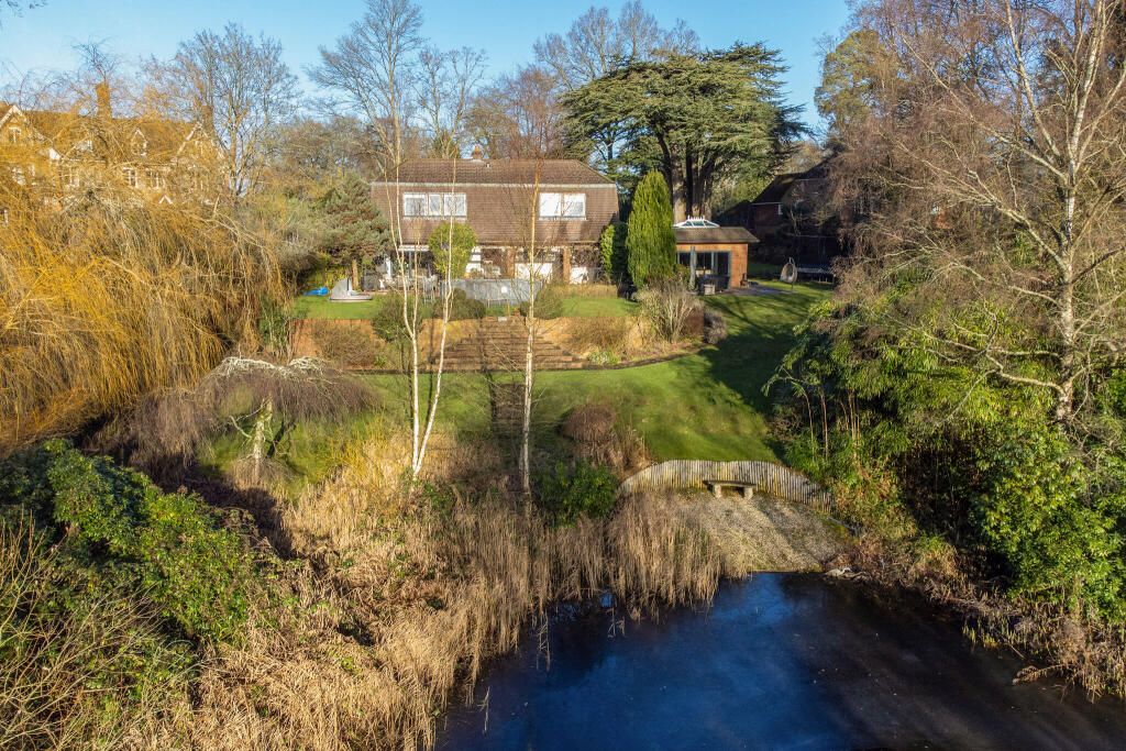 Main image of property: Tile Barn, Newbury, RG20