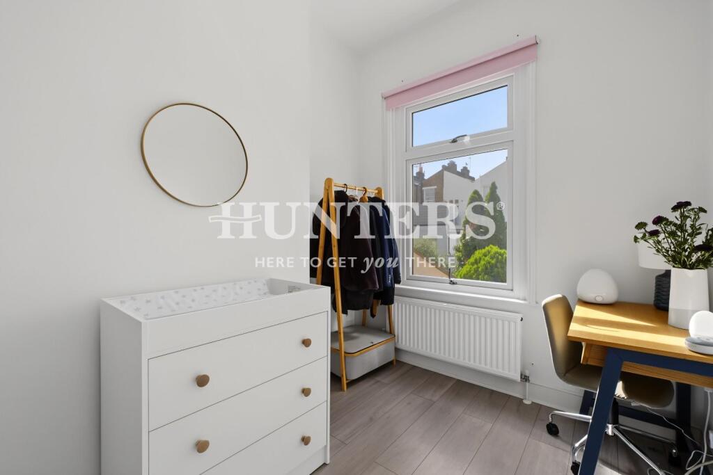 Apartment in London - More