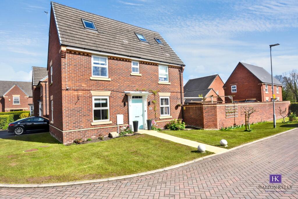 Main image of property: Detroit Close, Great Sankey, WA5