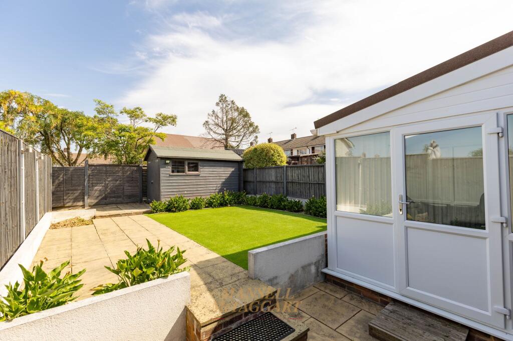 Medway Road, Crawley, RH11 - View 4