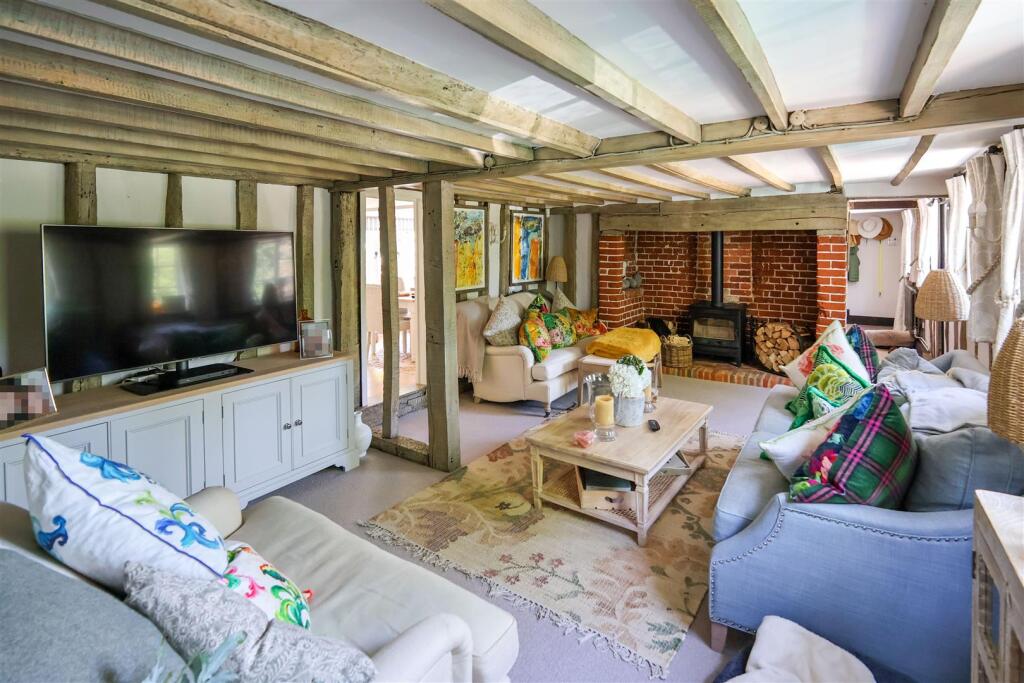 House in Widdington - View 2