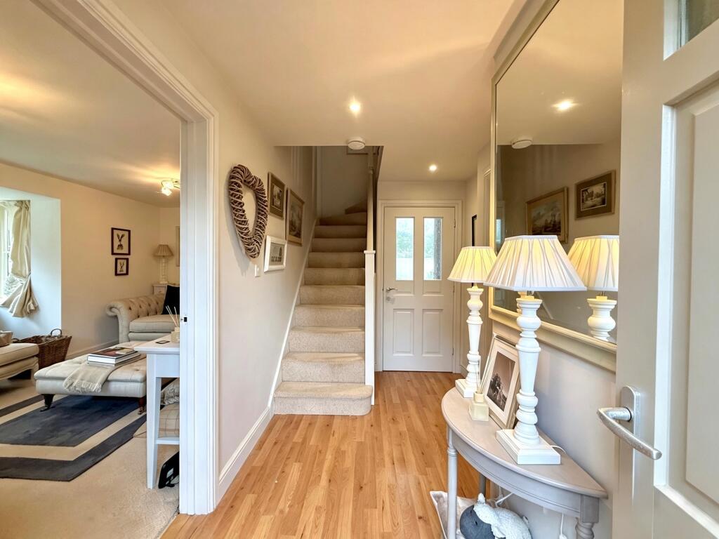 House in Cotswold, Quenington - More