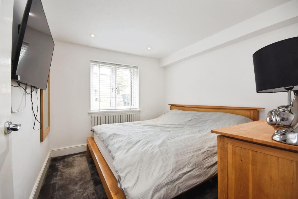 Apartment in Chelmsford, Meadgate, Great Baddow - View 3