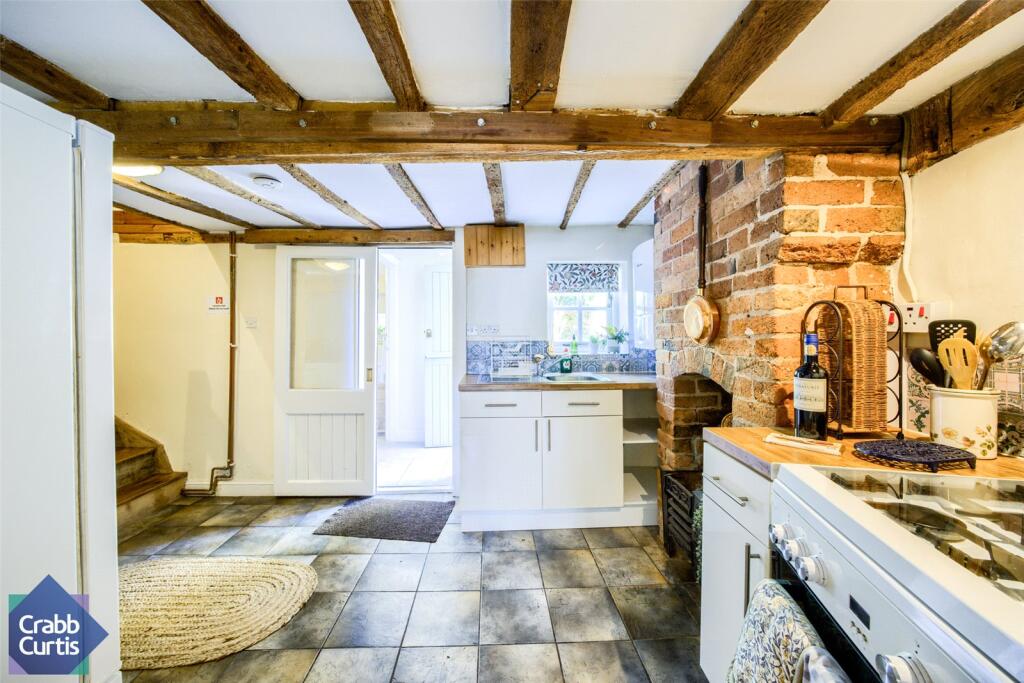 House in Warwick, Cliff Hill - More