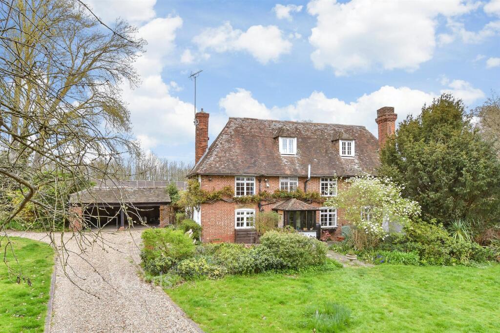 Main image of property: Quinton Road, Sittingbourne, Kent