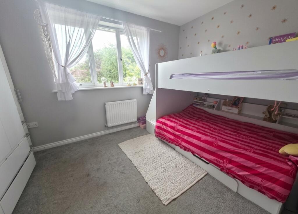 House in Nuneaton and Bedworth, Coalpit Field - More