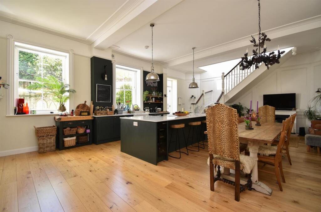 House in Tonbridge - View 4