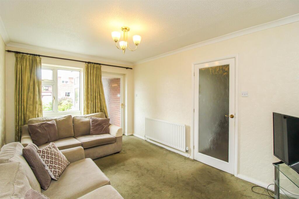 House in Wakefield - View 5