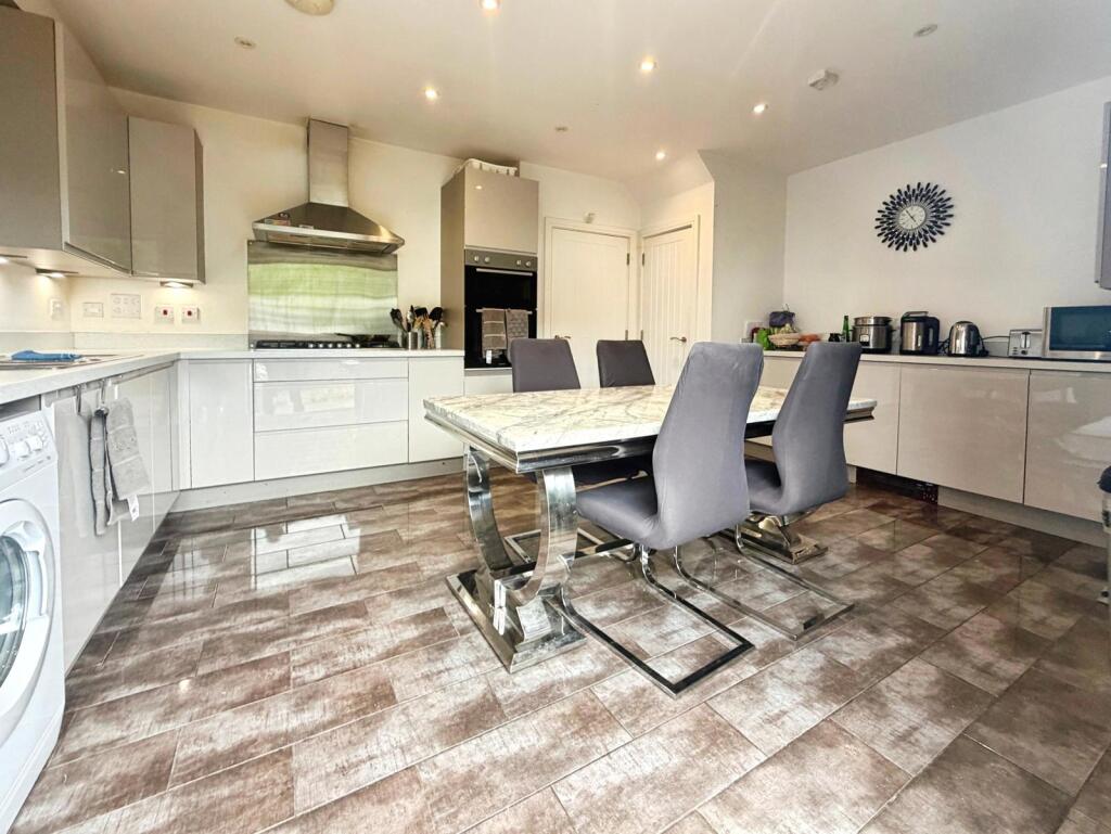 House in Southall - View 5