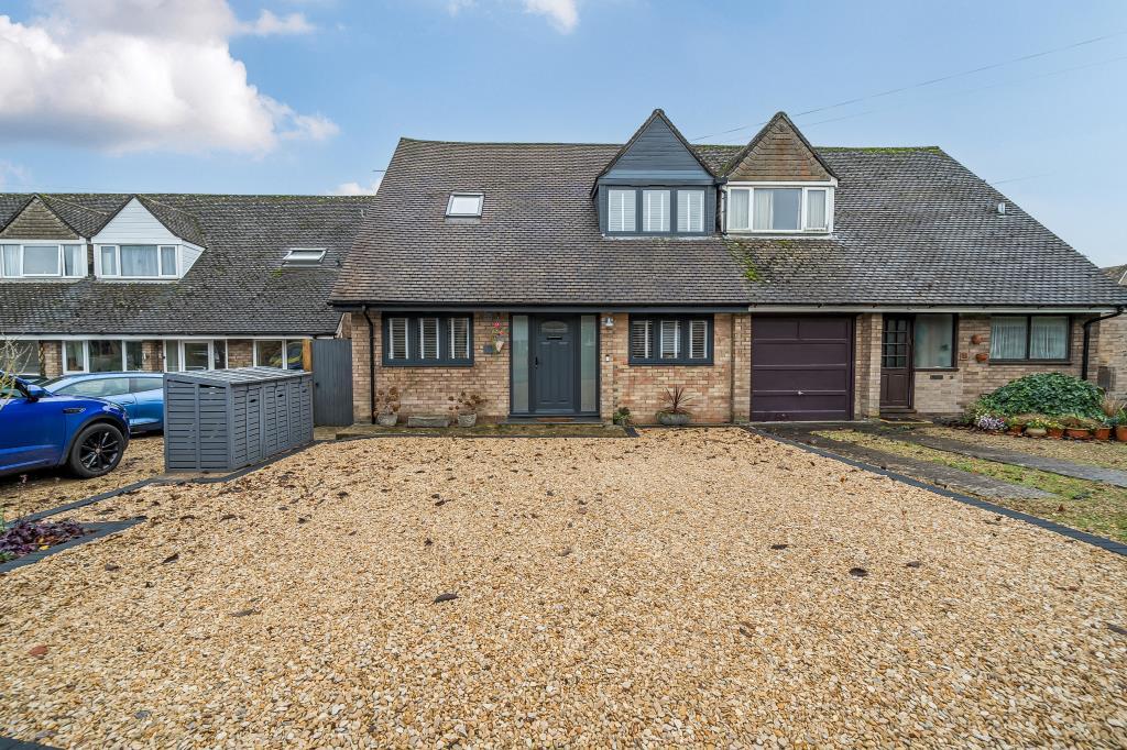 3-bed semi-detached on Woodstock, Oxfordshire, OX20, £550,000