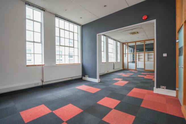 Tavistock St & Claren St - Upstairs office space-9.jpg