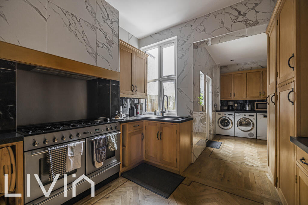 House in London - View 4
