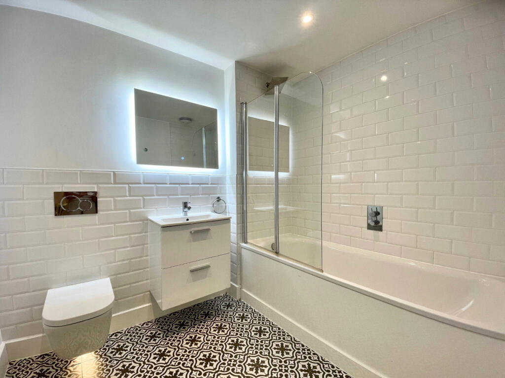 Apartment in London - More