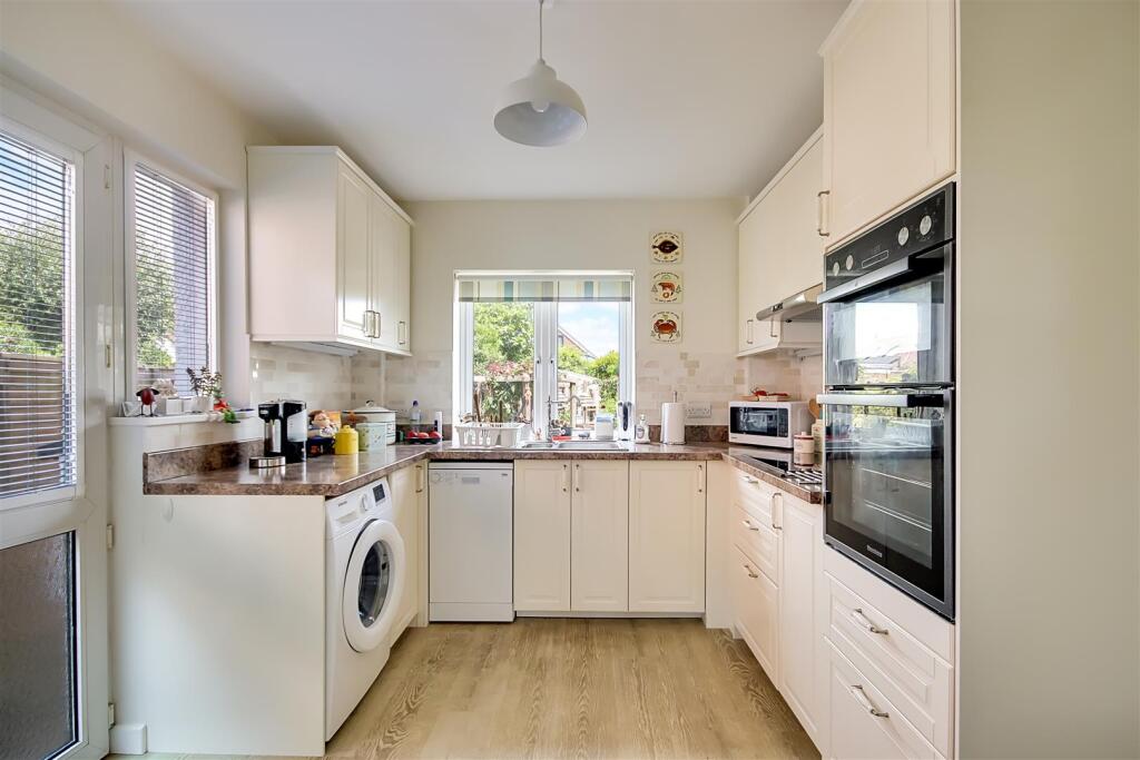 Brook Barn Way, Goring-By-Sea, Worthing - View 3