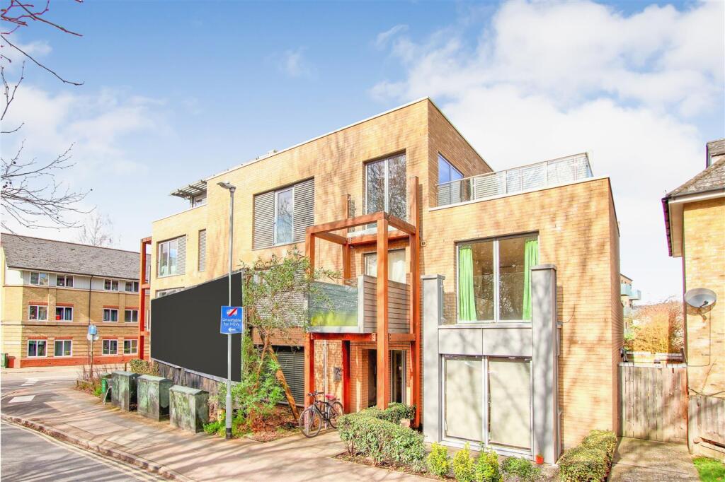 Main image of property: New Street, Cambridge