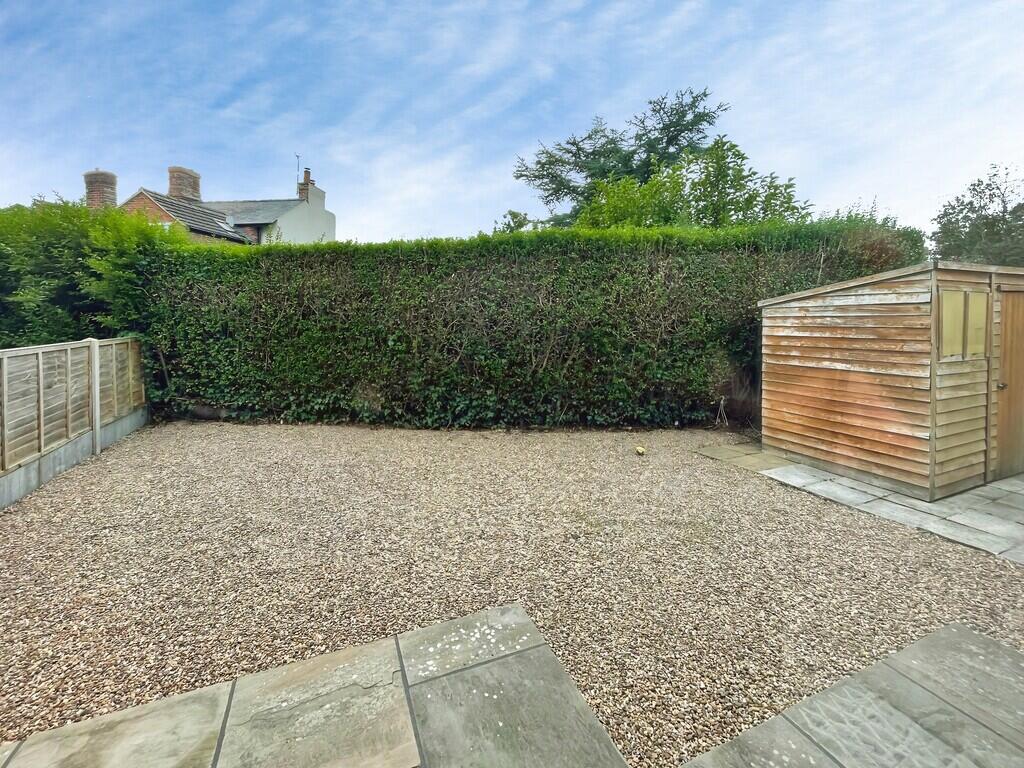 House in North Kesteven, Skellingthorpe - More