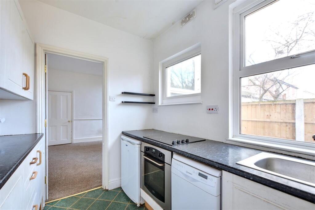 House in Nottingham, Beeston - More
