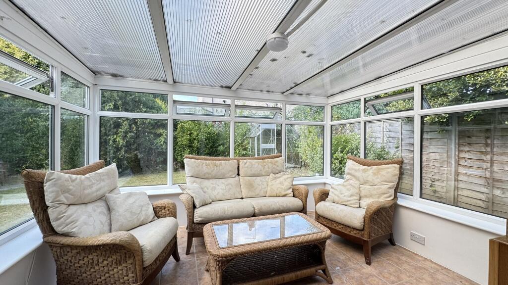 House in Leeds, Shadwell - View 4