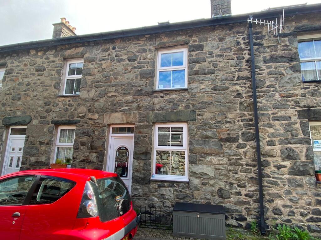 Main image of property: 12 English Terrace, Dolgellau, LL40 1BH
