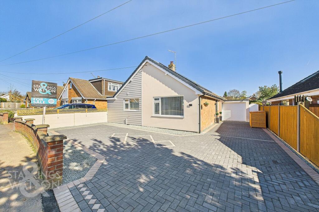 3-bed bungalow on Malten Close, Poringland, Norwich, £350,000