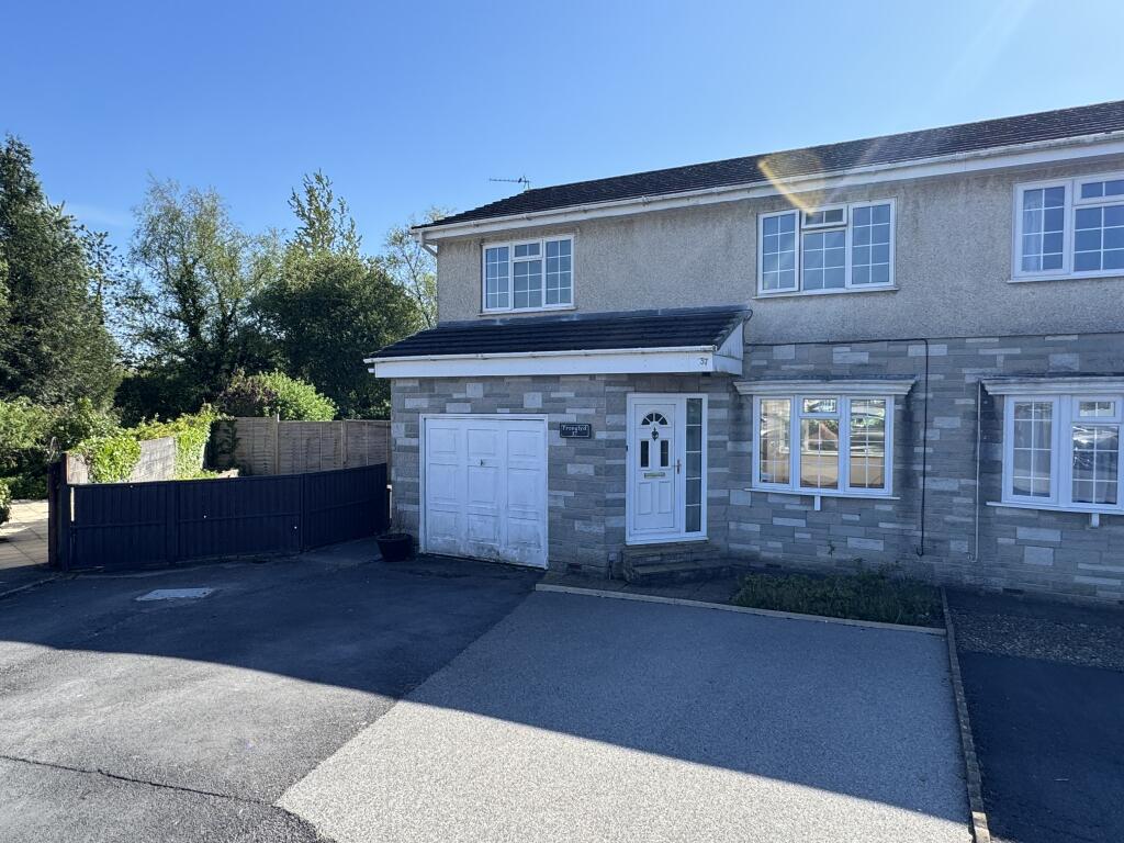 Main image of property: Maes Y Dderwen, Carmarthen
