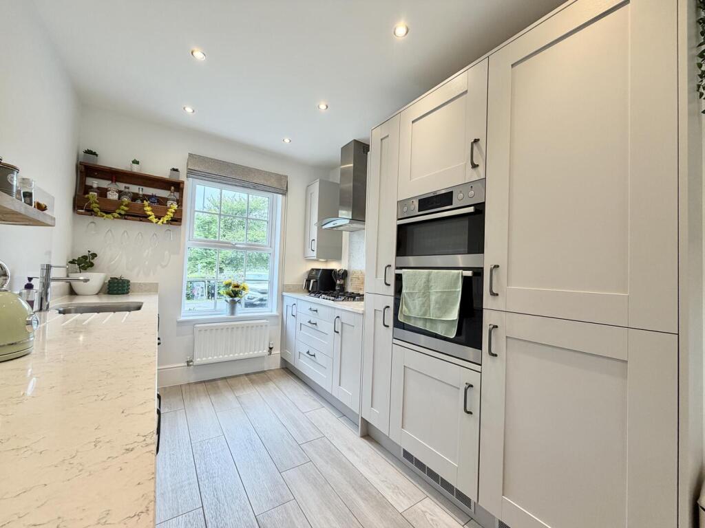 Middleham Drive, Garforth, Leeds photo 3