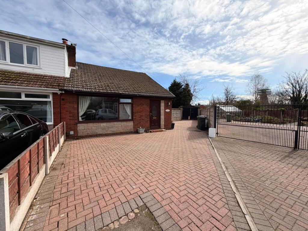 Main image of property: Ilkley Close, Bolton, Greater Manchester, BL2