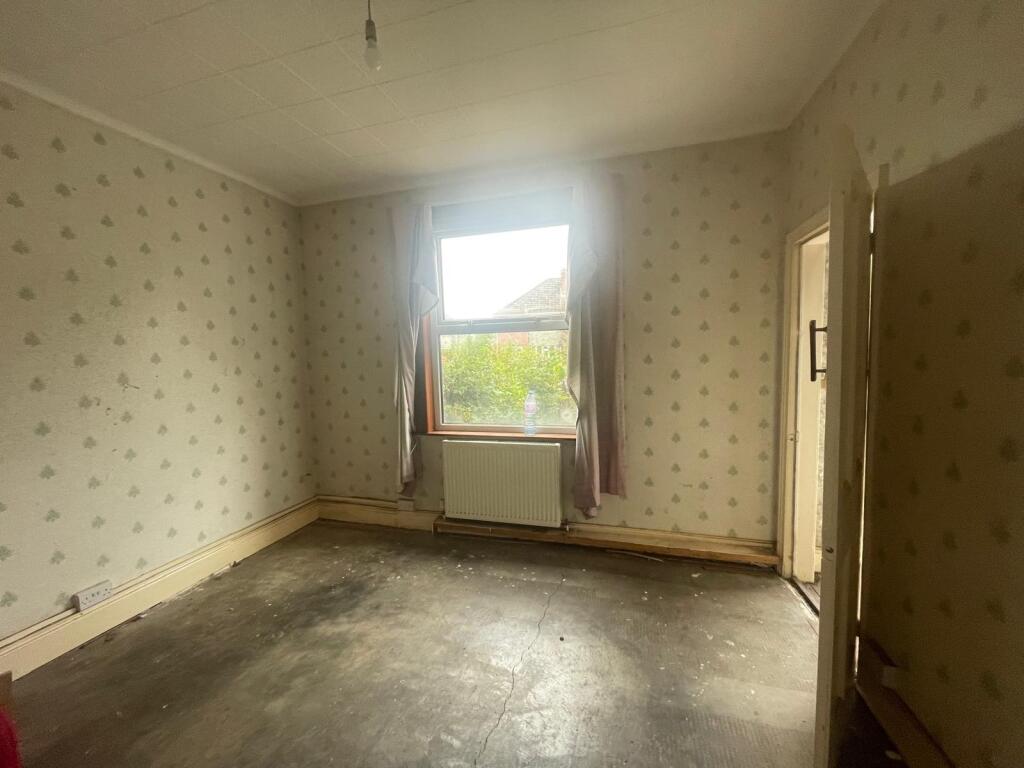 House in Wakefield, Crigglestone - View 3