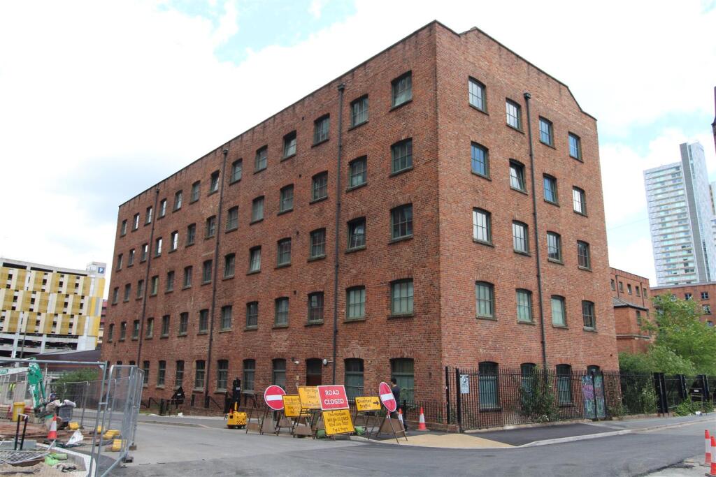 Main image of property: Cambridge Street, Manchester