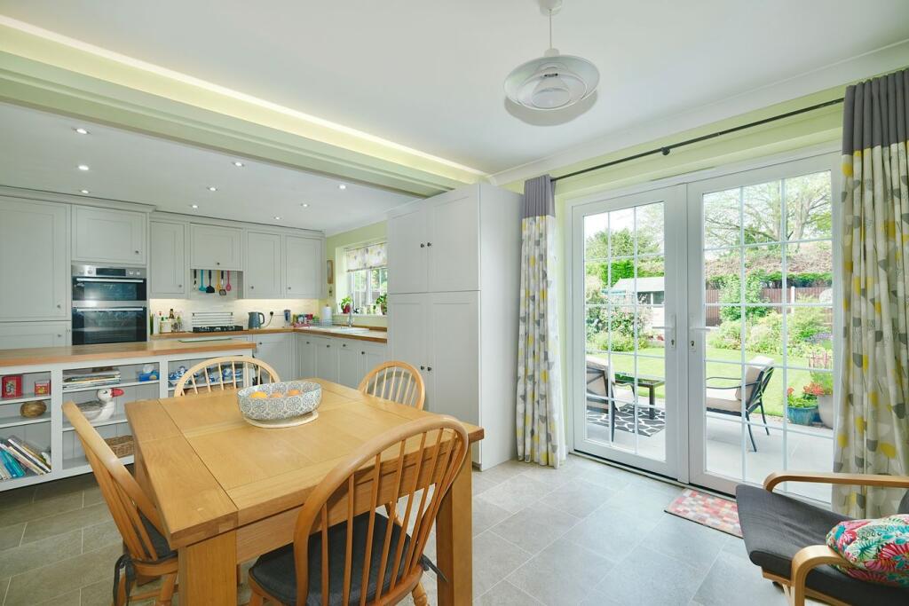 House in Huntingdonshire, St Ives - More