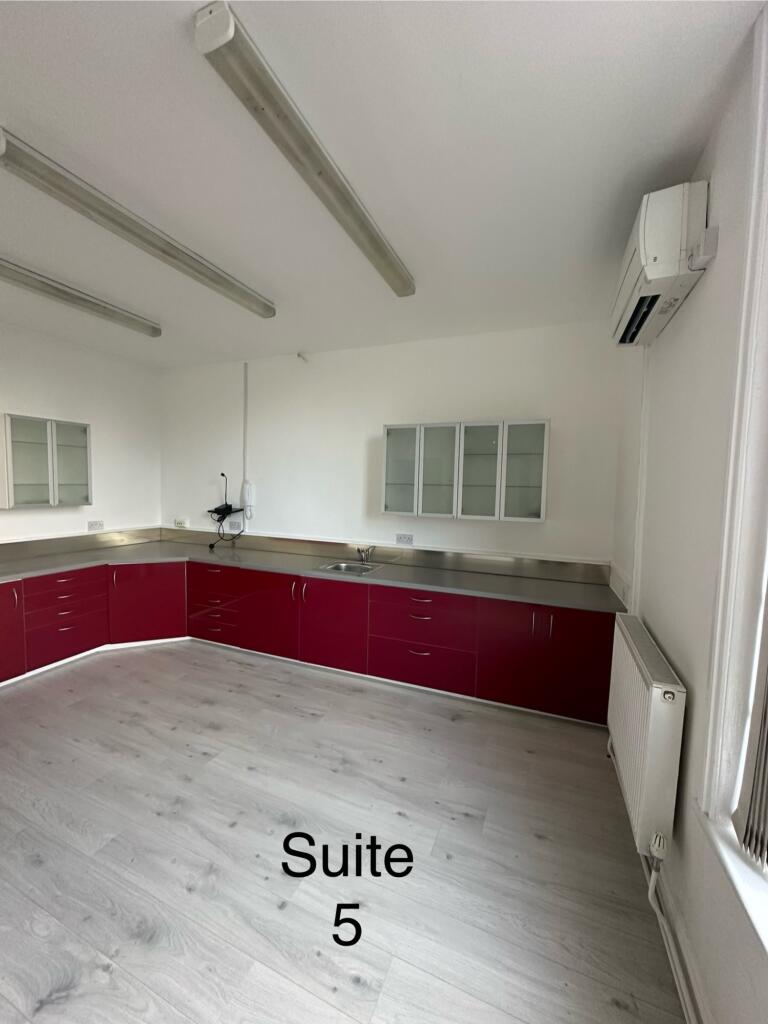 168 Chapeltown Road Room 6 Leeds LS7 4HP - View 4