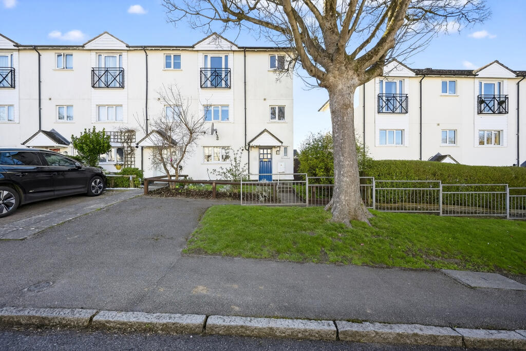 Main image of property: Longcroft Avenue, Aylesbury, HP22