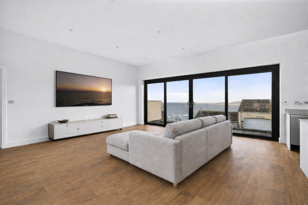 House in Plymouth - View 4