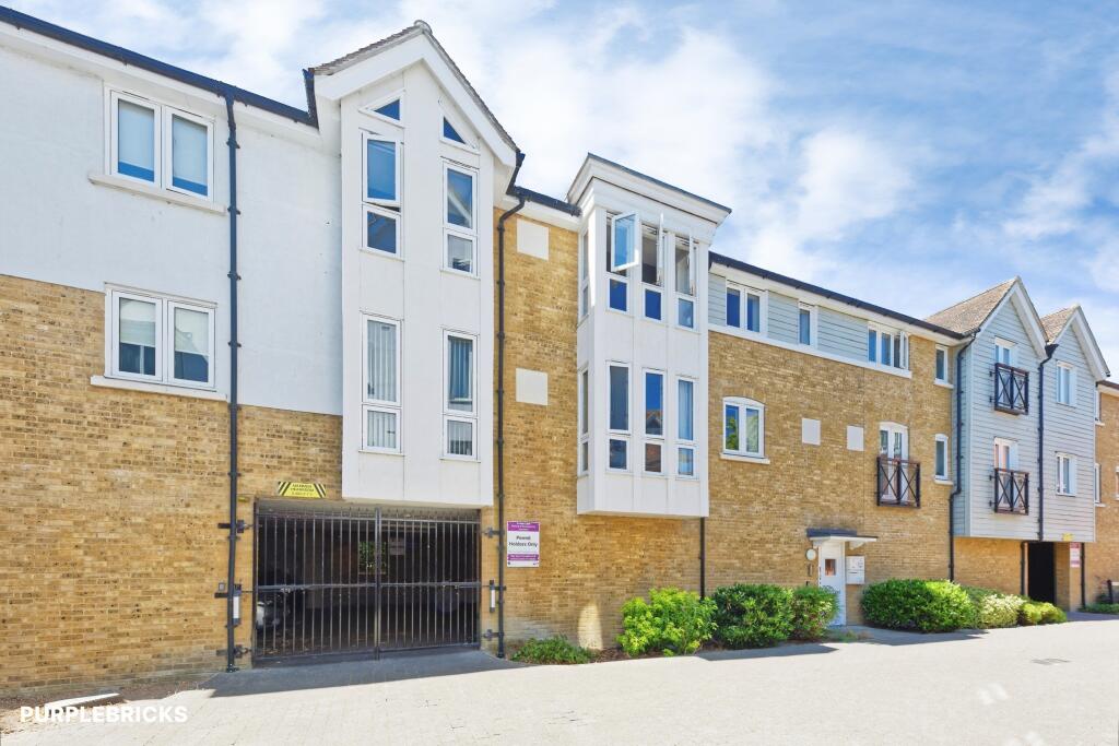 Apartment in Canterbury, Kent - View 4