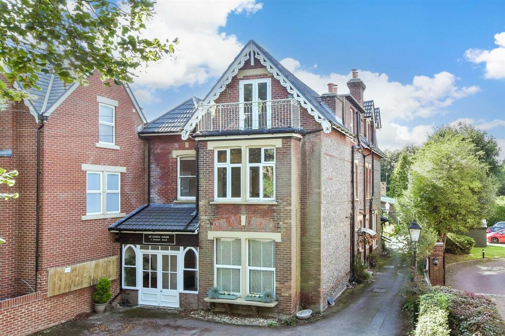 Main image of property: Avenue Road, Banstead, Surrey