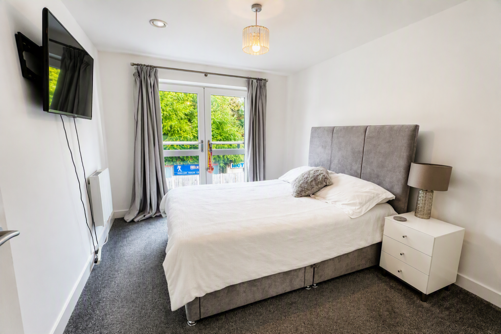Apartment in Stockport - View 4