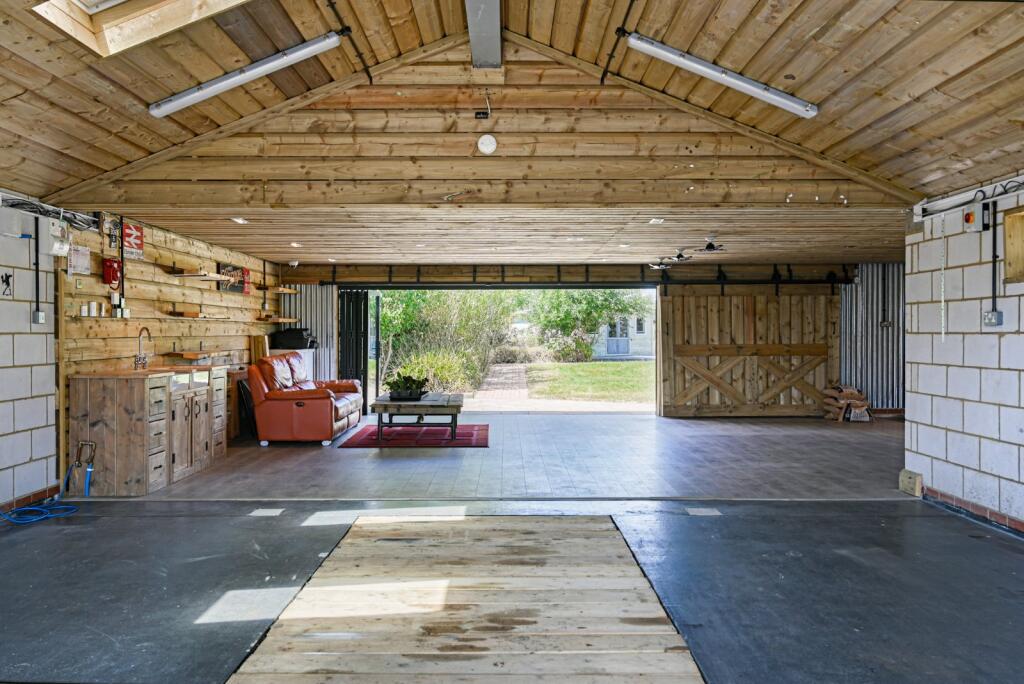 House in Ashford, Bethersden - More