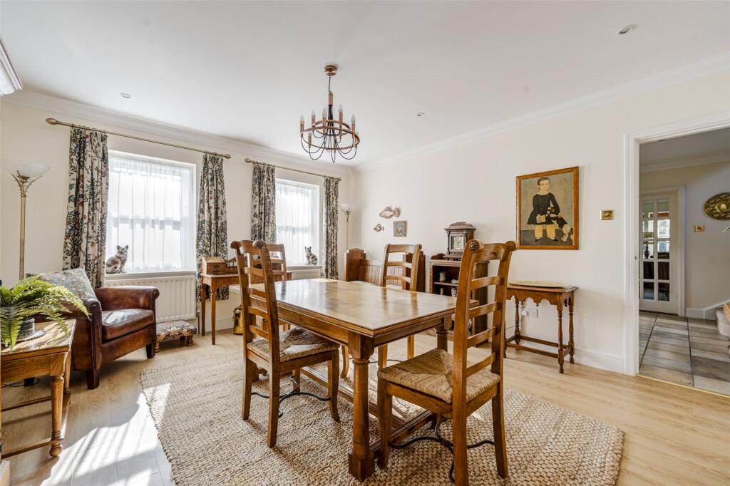 House in Arun, Findon - More