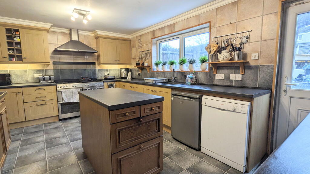 Helmsdale, Skelmersdale, WN8 6QG photo 2