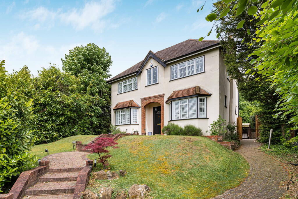 Main image of property: Selcroft Road, Purley, CR8 1AD