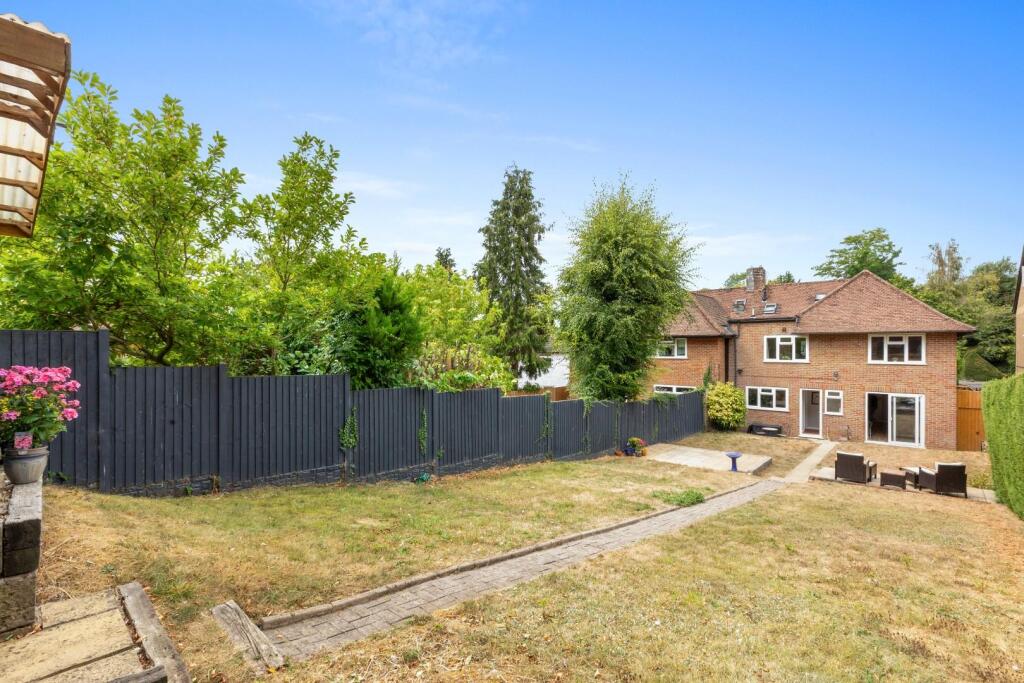 House in Hemel Hempstead, Amersham - View 2