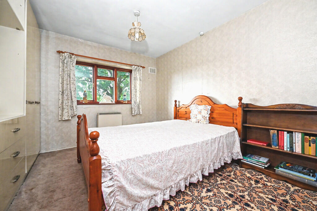 House in Stoke-on-Trent, Blurton - More