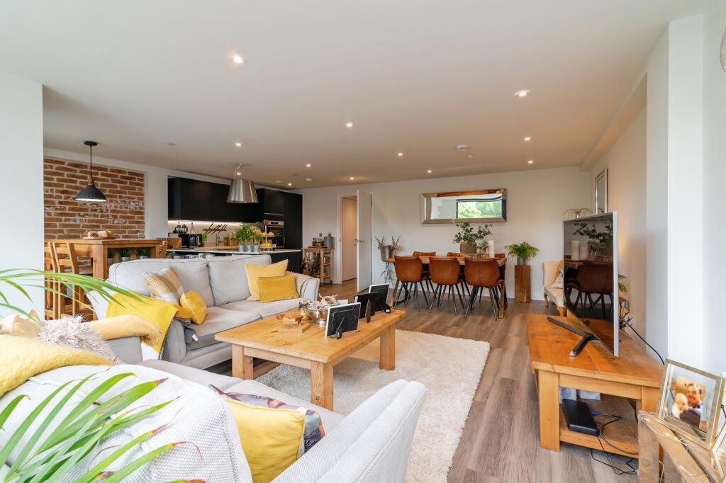 Apartment in Nottingham - View 2
