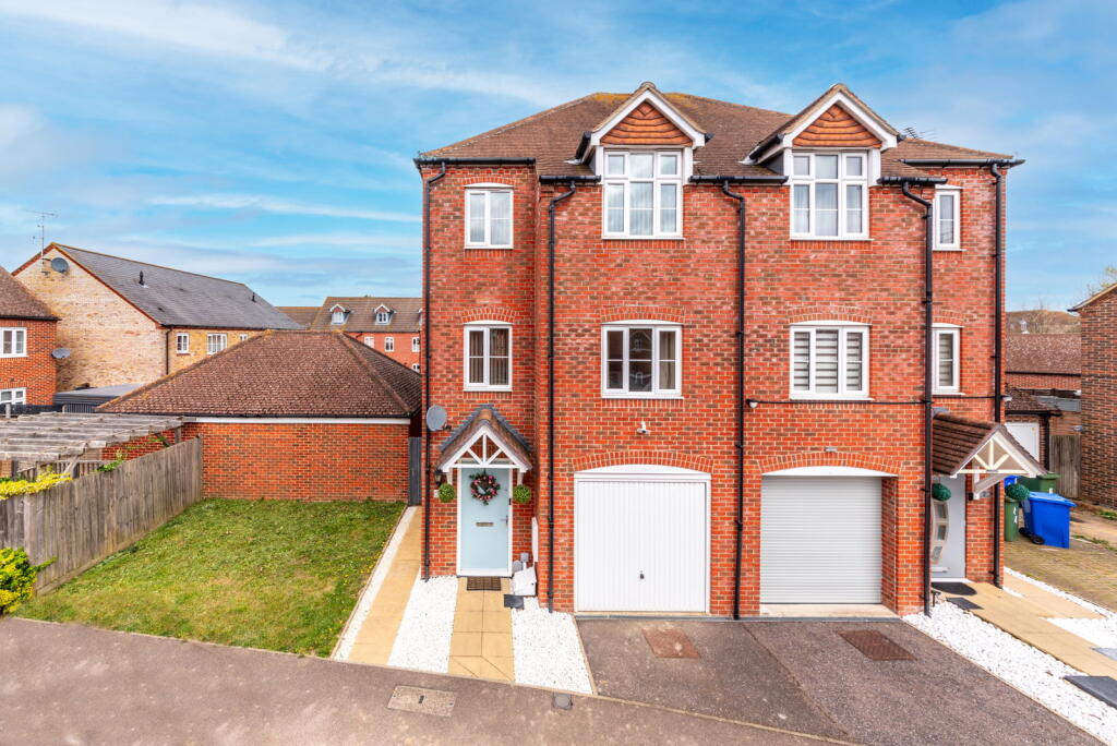 Main image of property: Abelyn Avenue,Sittingbourne,ME10 3GE