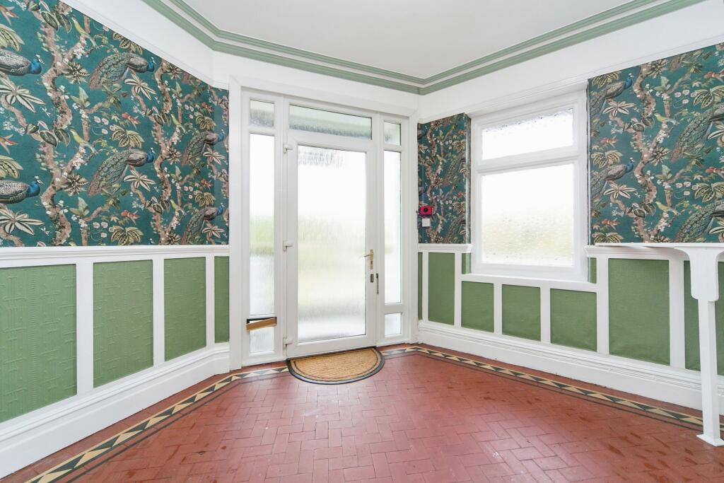 St. Davids Road, Llandudno, Conwy, LL30 photo 2