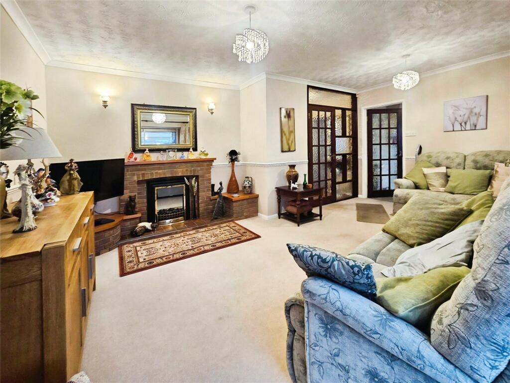 Blithemeadow Drive, Norwich, Norfolk, NR7 photo 2