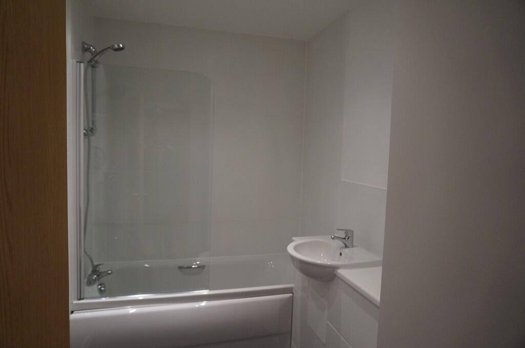 Apartment in Milton Keynes, Bedford - More