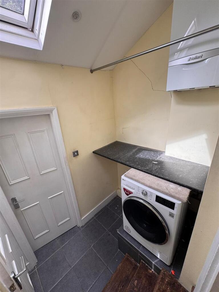 Apartment in London - View 3