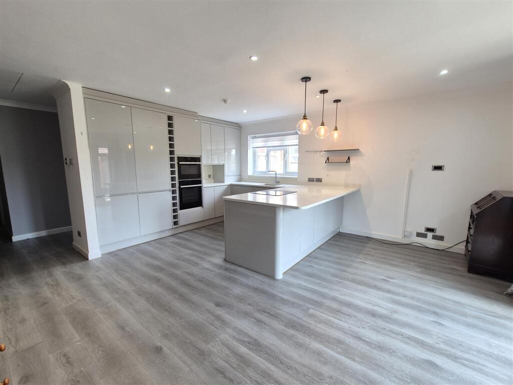 House in Poole, Alderney - View 2